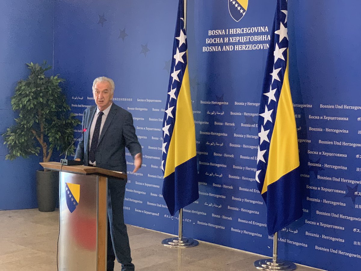 slavisaStar's tweet photo. Reakcije na Schmidtovu odluku u Parlamentarnoj skupstini BIH. Stevandic ocekuje sada “bicevanje”, a Novakovic Bursac “proglasenje” pobjednika izbora. Za SDS je krivac SNSD koji je “ozivio” poziciju Visokog predstavnika. @N1infoSA https://t.co/wZs2PHd24p