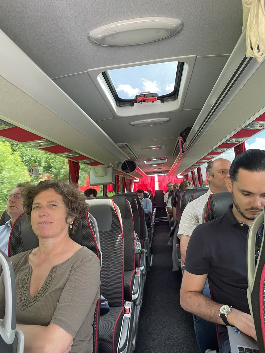 En route pour Médoc Biogaz à Saint-Laurent-Médoc ! Le voyage #biogaz #méthanisation continue avec <a href="/expobiogaz/">Expobiogaz</a> et <a href="/BiogazVallee/">Biogaz Vallée®</a> ! Une unité issue d’un collectif de 6 #agriculteurs associés à NEOMIX, filiale de Bordeaux Métropole Énergies @BMEnergies