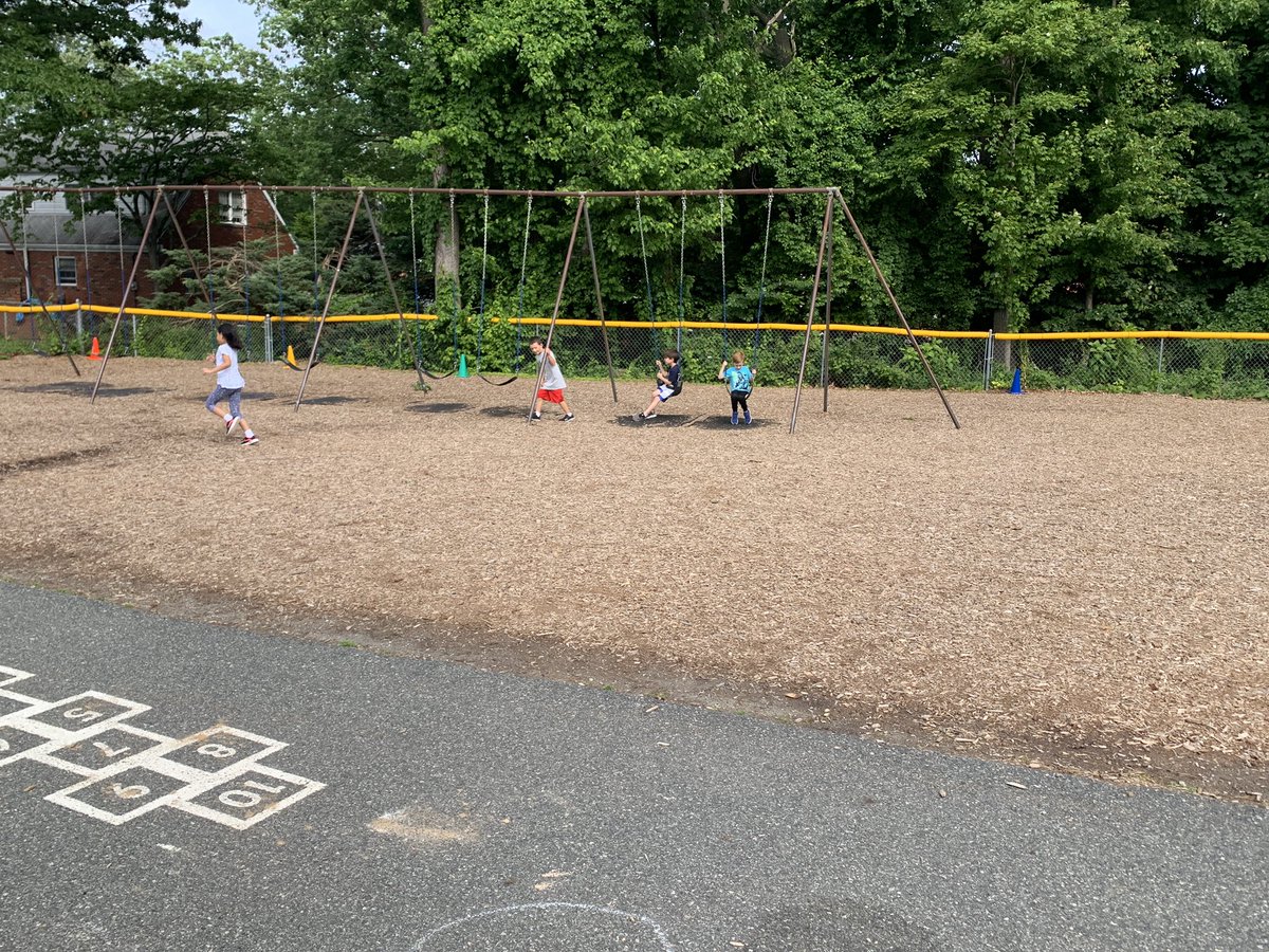 When it's a kids just being kids kind of day we go outside for some free play 👧🏼😍 #freeplay #elemPE #juneteaching #chalk #jumpropes #hulahoops #playground