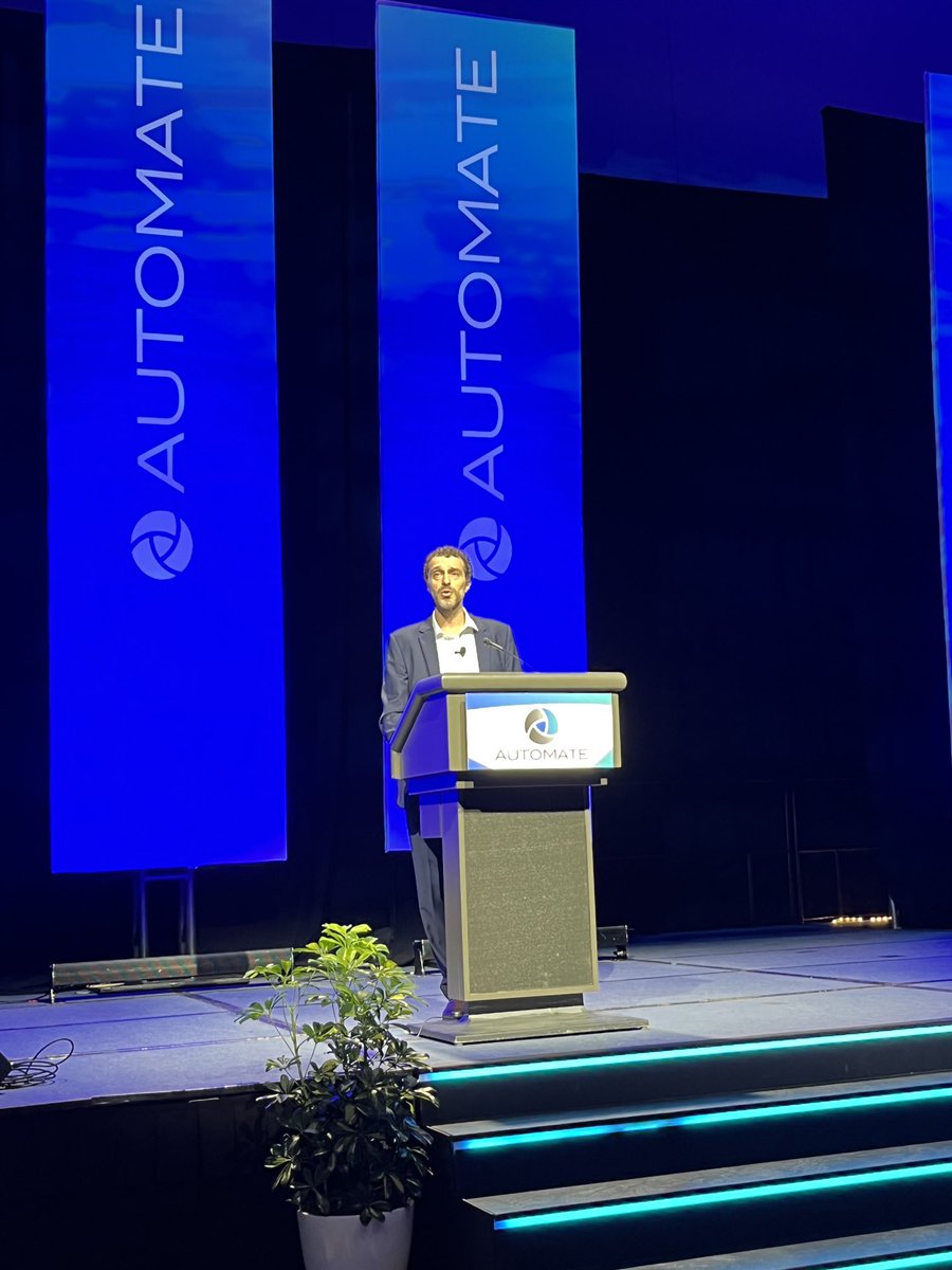 jeffburnstein's tweet photo. Douglas “Stan” Stanguini of ⁦@GM⁩ giving opening keynote on day two of ⁦@AutomateShow⁩ in Detroit. GM sees manufacturing as a competitive advantage, is heavily deploying robotics and automation around the world. https://t.co/YtehBgm06h