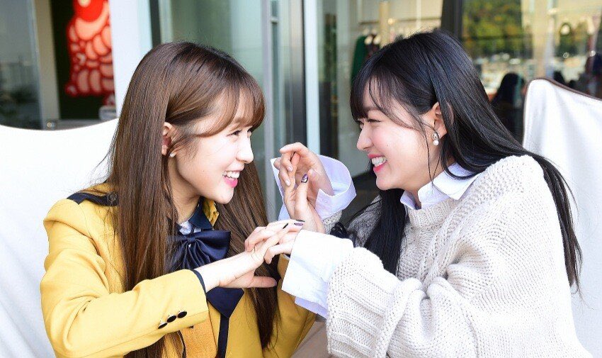 jjangcute_S2's tweet photo. 이 날 유아린 가만안둠 https://t.co/tr2F0CjcAI