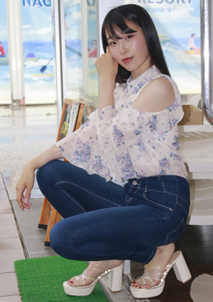 yokohiko61's tweet photo. 2022年６月５日　　
　長井浜リゾート　「Beach Side Cafe」
　　　キュティーベリー撮影会
　　　　　　もえちゃん！
　　　　　　　　　大人の雰囲気！

#京築アイドル
#cutieberry
#長井浜
#もえ
#BeachSideCafe
#JKアイドル https://t.co/0DdQzU3dtj