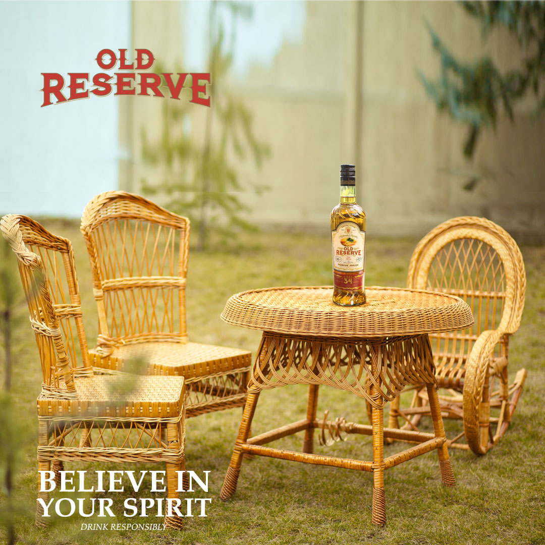 IDLLife's tweet photo. Preserve your old memories with Old Reserve!

#srilankanarrack #IdlLife #bartender #drinking #mixology #drinkup #whiskey #mixologist #arrack #spiritofceylon #colombo #colombonightlife #srilankanarrack #SriLanka #oldreserve https://t.co/VpZede8YR5