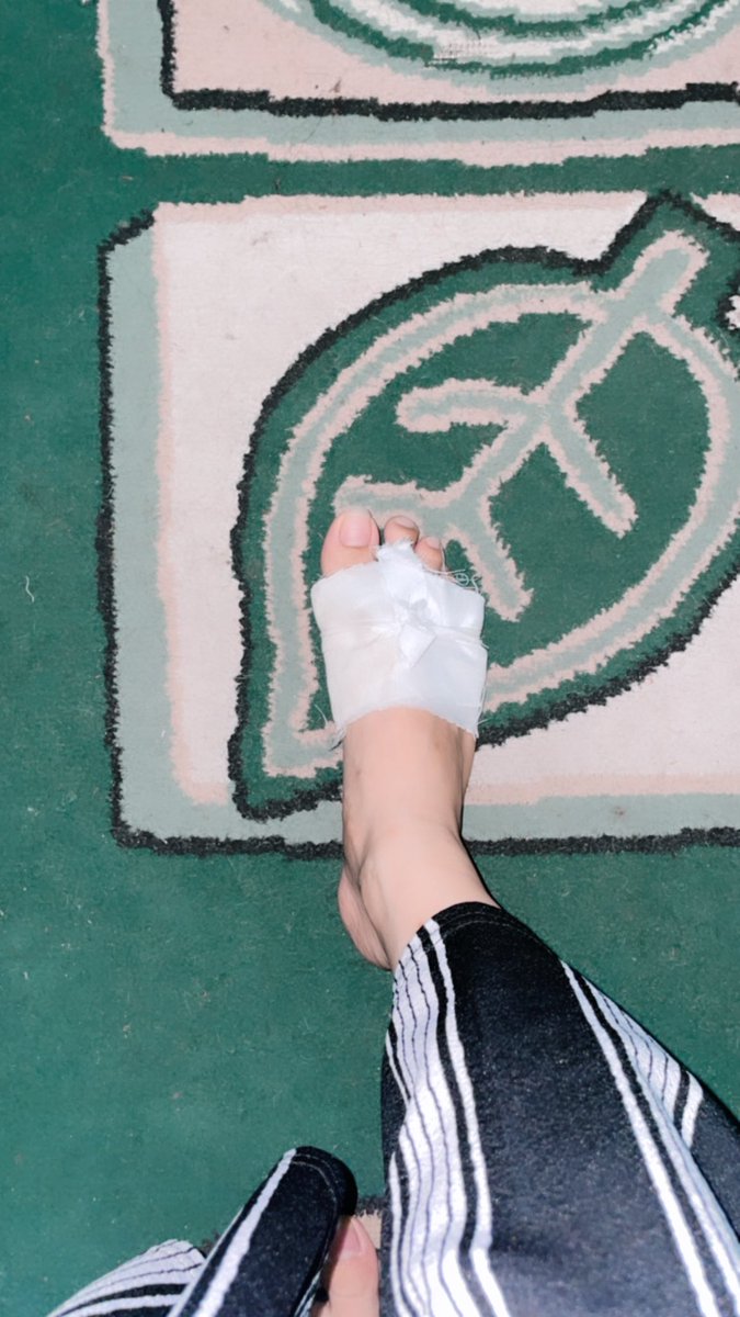 Carinamstf's tweet photo. Bener yaaaa yg katanya jaga2 bgt klo mau nikah, pdhl gue ga ngapa2in tbtb bangun tidur kaki sakit bgt😢 https://t.co/UhkKVnaGoy