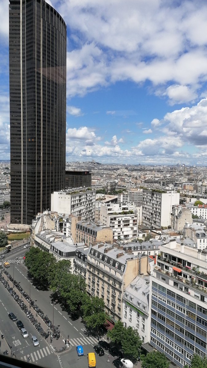 Toujours agréable de pouvoir travailler au calme avant de rentrer en <a href="/lamayenne/">La Mayenne, le Département</a>. Merci et bravo. #espaceM