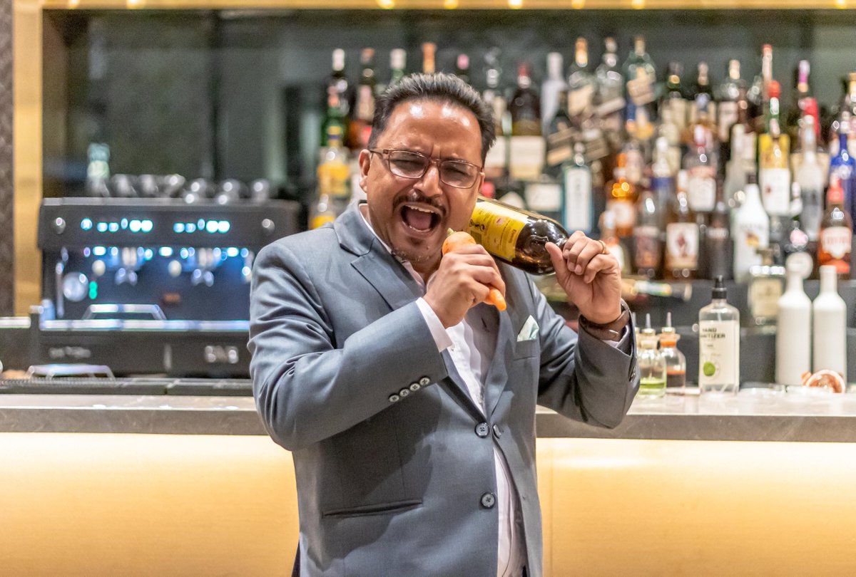 HyattPlaceKtm's tweet photo. Meet our newly appointed Assistant General Manager, Debarya. Besides being a great Chef, he is an exemplary team leader. He loves to travel and strives for innovation in everything he does. Not a great singer but fancies Karaoke 😁
#hyattplacekathmandu  #Hpfamily #aDifferentPlace https://t.co/CK95AfWqz4