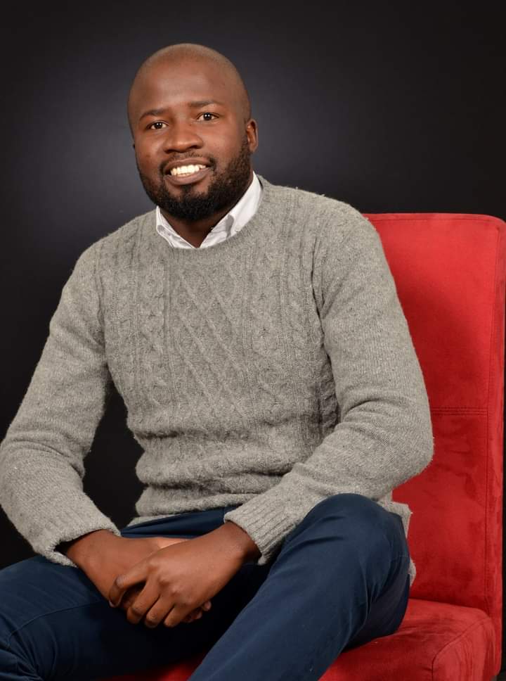 Congratulations to Siphamandla Mncube on attaining his PhD in IS. Siphamandla’s thesis was entitled: “Domestication of open educational resources by academics in an open distance eLearning institution of South Africa”. 
Supervisors: A/Prof Maureen Tanner &amp; Prof. Wallace Chigona.