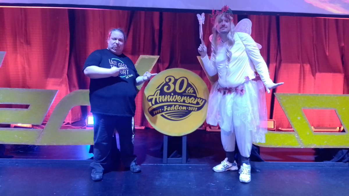 LastGeekNessi's tweet photo. Ihr habt es so gewollt!

@FedCon @HydraForge @NessiFedCon 

#fedcon #fedcon30 #cosplay #cosplaycatwalk #waldelfe #anmut15 #bernddasbrot #nerdnachtschleife https://t.co/Wtxo0VlVQW