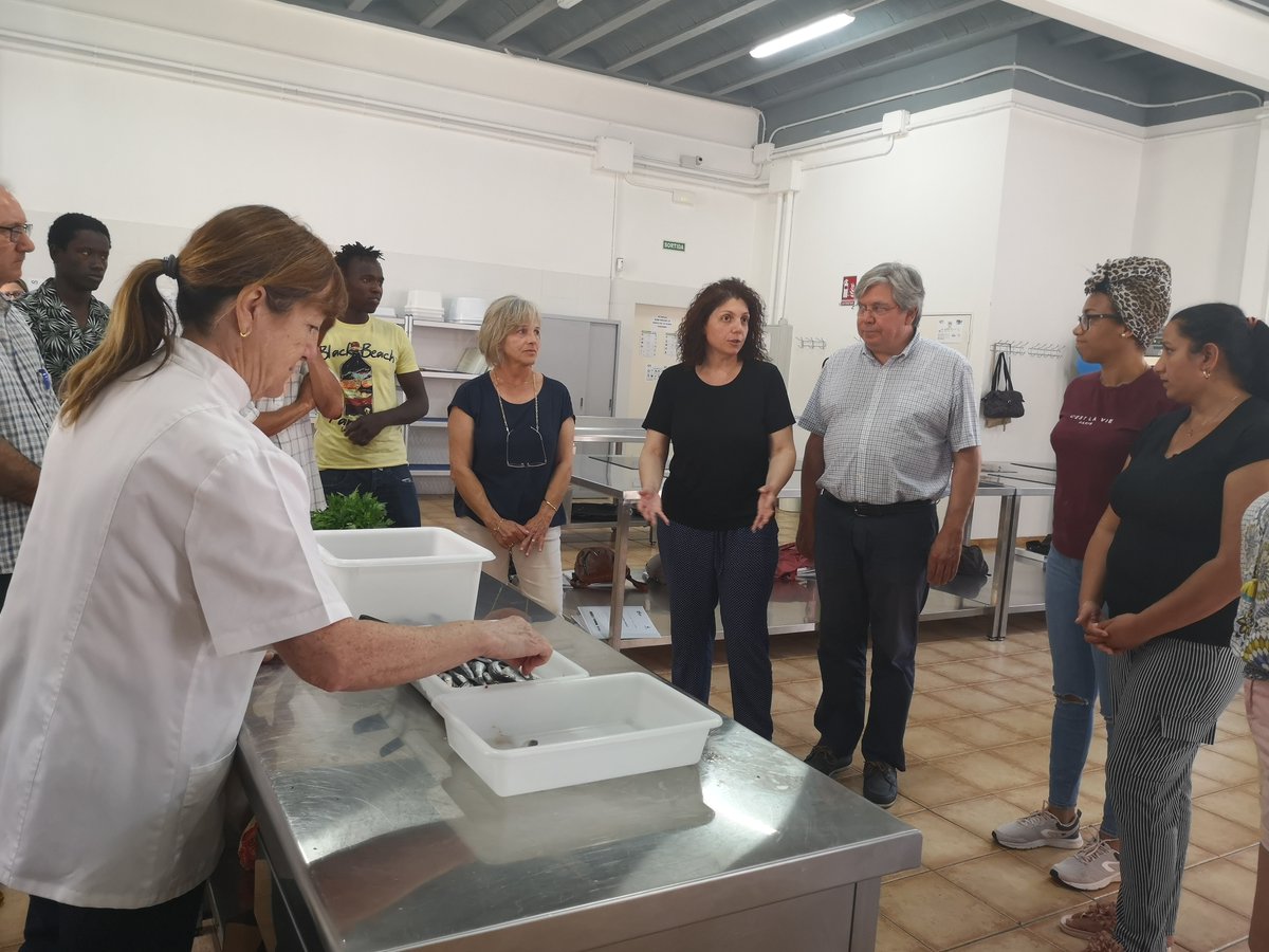 ACTIVACIÓ ECONÒMICA | El Consell Comarcal del Baix Ebre organitza un curs d'operacions bàsiques de  cuina a EbreTerra
✅Un curs de 420 hores de durada, 80 de les quals de pràctiques professionals en empreses i en què participen un total de 12 alumnes.