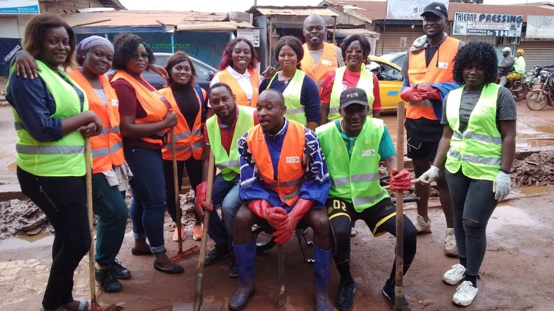 World Environment Day is not just a celebration but also a reminder to the population to take care of their surroundings. That explains why Young Volunteers for Environment Cameroon (JVE Cameroon) seized the occasion to ... more here 👉 bit.ly/3Q4RNJa
#OnlyOneEarth <a href="/UNEP/">UN Environment Programme</a>