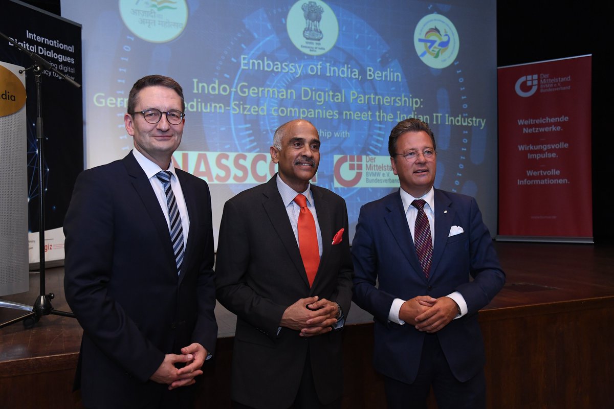 eoiberlin's tweet photo. @eoiberlin, with @nasscom &amp; @BVMWeV, hosted a business networking event between Indian #IT companies and German #Mittelstand companies. #AmbHarishParvathaneni &amp; Mr. Stefan Schnorr, State Secretary @BMDV_bund delivered the keynote addresses.

@makeinindia https://t.co/4JMv0GSvcL