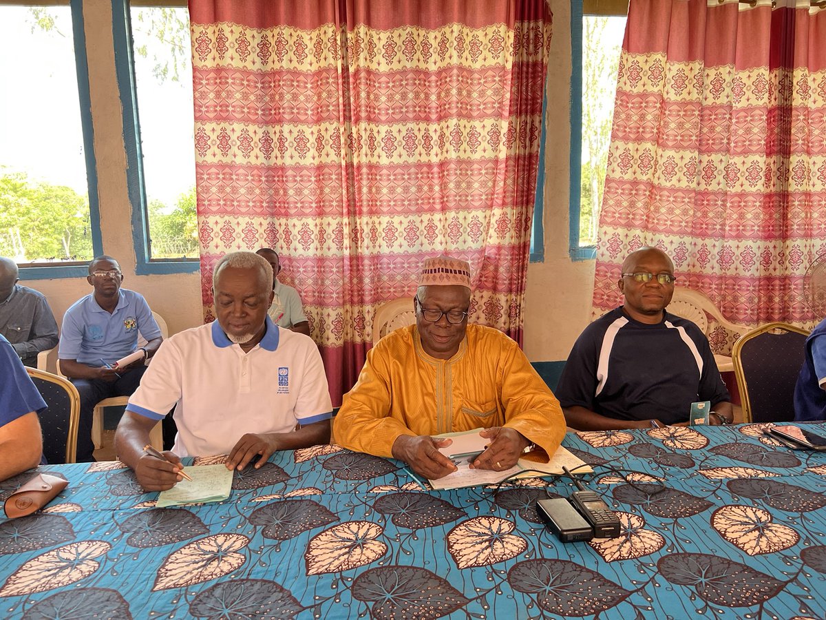 LaurentRudas's tweet photo. Environ 1000 ménages réinstallés définitivement au Village de Padama- Ouaka à Bambari. Un record ds la coordination solutions durables GTSD, grâce au @PNUD_RCA, @UN_CAR , @OCHA_CAR, @UNHCR_CAR, @UNICEF_CAR et @IOM_CAR https://t.co/5KZHXHmc9u