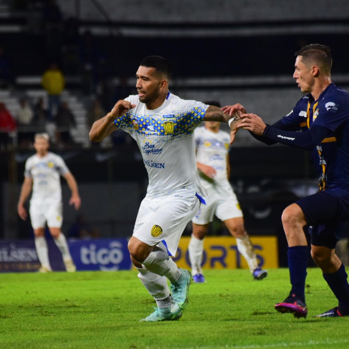 Escobarrichard5's tweet photo. Todo llega 👣👣 vamooo💛💙💪🏼 https://t.co/UTAPN0EHHI