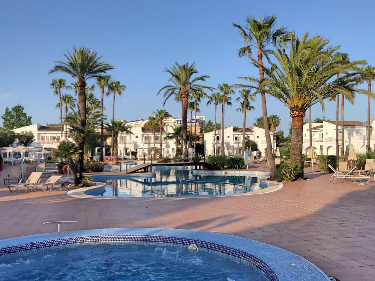 turismepetit's tweet photo. Un placer contar esté proyecto de economía circular que ofrece @gardenhotels. 

Es posible un turismo sostenible y de calidad😉, felicitamos a la cadena que lleva años trabajando en ello.

#Alcudiaexperience #Mallorcaisculture #somdemallorca

https://t.co/dJSYF93kJo https://t.co/FdPgh2pwiI