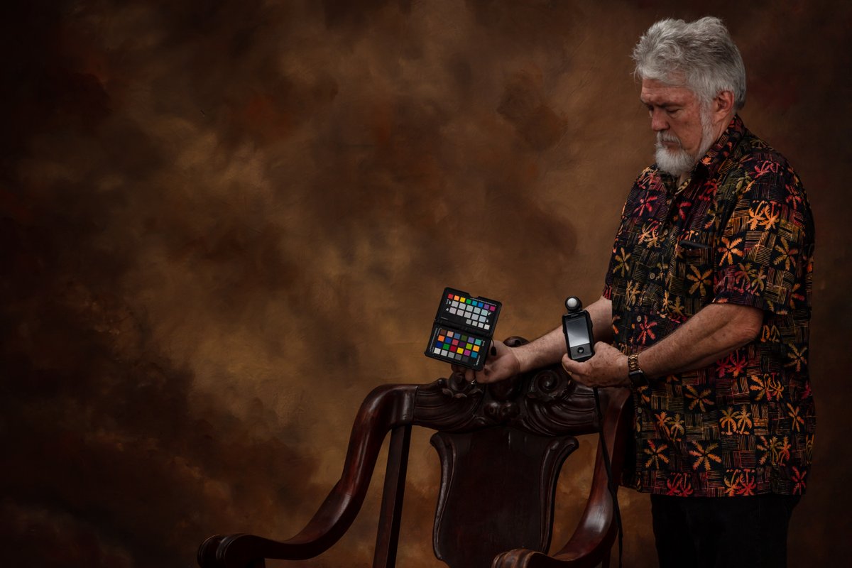 JulienLambertph's tweet photo. LIGHT CHECK! who knew he'd have a shirt that went with today's portraits??  @Jon Julien - we LOVE studio work!  It is where we thrive!📸 https://t.co/cUk7yESjNQ