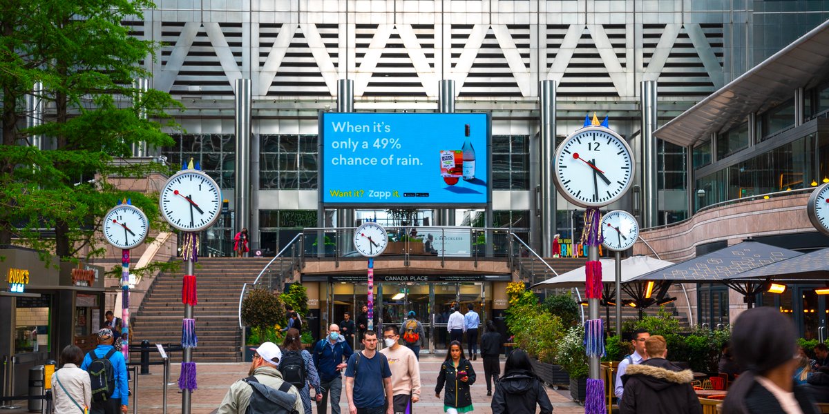 The sky maybe overcast here in London today, but there's no shortage of blue on the ground as the latest #OOH campaign for @tryzapp showcases the brand and service in a fun & attention grabbing way! #unmissable @Goodstuffers & @TalonOOH and various media partners.