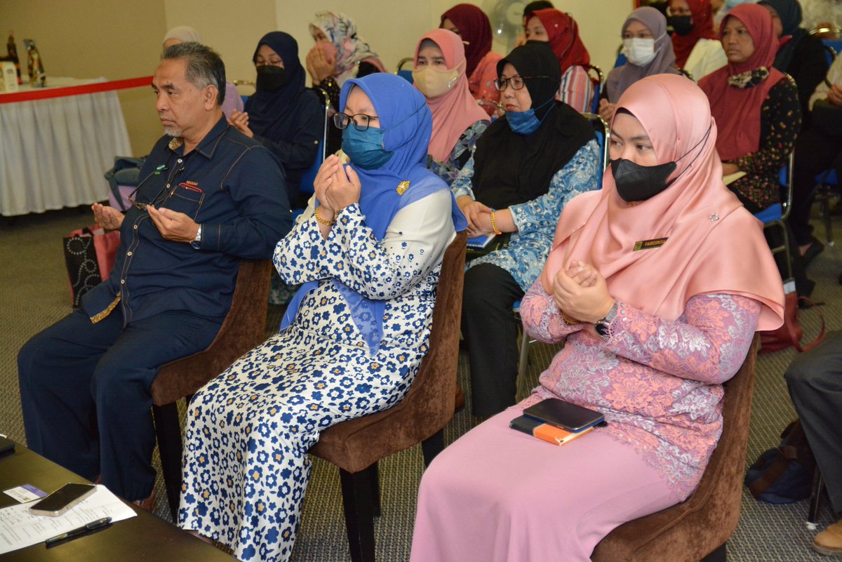FAMASelangor's tweet photo. 7 Jun 2022 | Selasa | Shah Alam

Program Seminar Galakan Pasaran Agropreneur Muda 2022 peringkat Negeri Selangor telah diadakan sebagai salah satu langkah bagi memberi peluang kepada usahawan untuk menempuh pasaran ke luar negara. https://t.co/wx31fX91fN