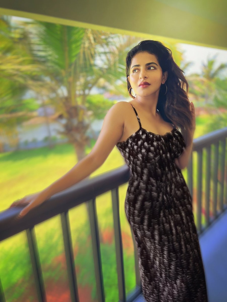 Ishmenon's tweet photo. Fly blindly 🦋
Let your wild voice guide the way ✨ https://t.co/GuvcRsA1gZ