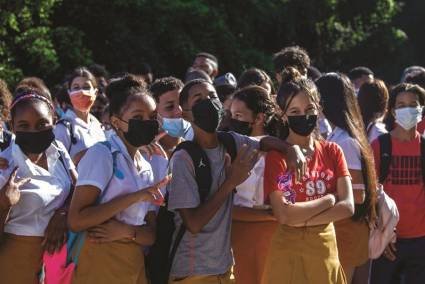 La ampliación de la protección de las niñas, los niños y los adolescentes ante situaciones excepcionales y de desastre es un asunto tenido en cuenta en la nueva versión del proyecto de #CodigoDeLasFamilias. #Cuba #UJC #VamosConTodo @aylinalvarezG