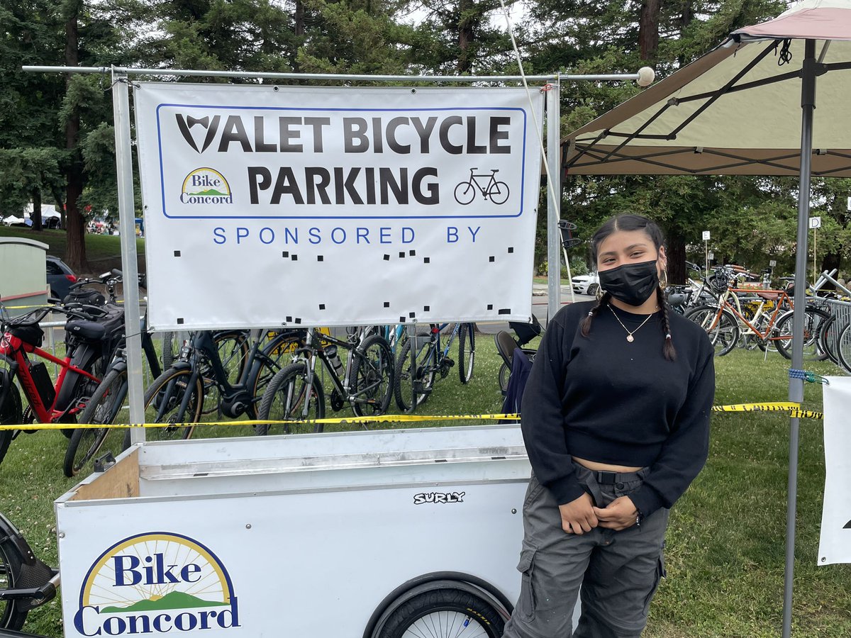 OlyMDUSD's tweet photo. Summer? Yes! Serving the community still? YES! Check out Olympic’s very own Xitlali who spent time this past weekend assisting Bike Concord at a local festival. Great job Xitlali! #olypride #olysquad #olycommunity #alted #serve @MtDiabloUSD https://t.co/1i6BTdDUCY