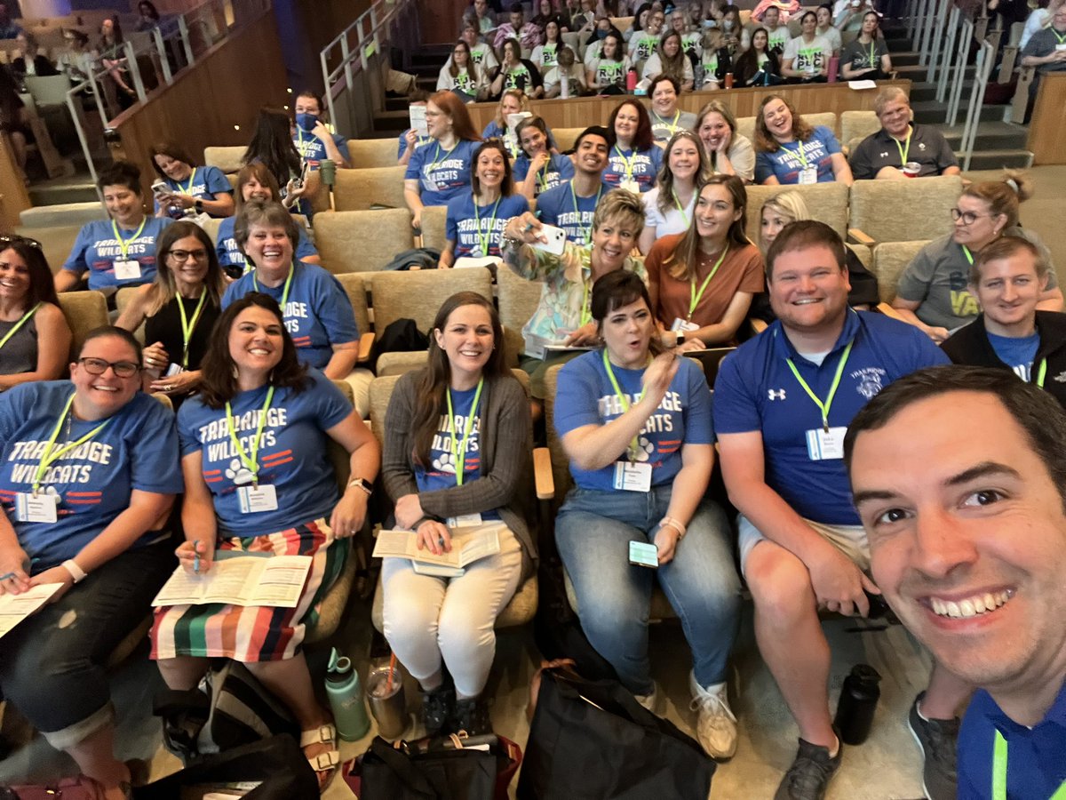 Wildcats512's tweet photo. Team Trailridge is representing well and ready to learn @SMSDPLCInstitute #BeTheDifference  #Team512 https://t.co/Vch42Iyjnn