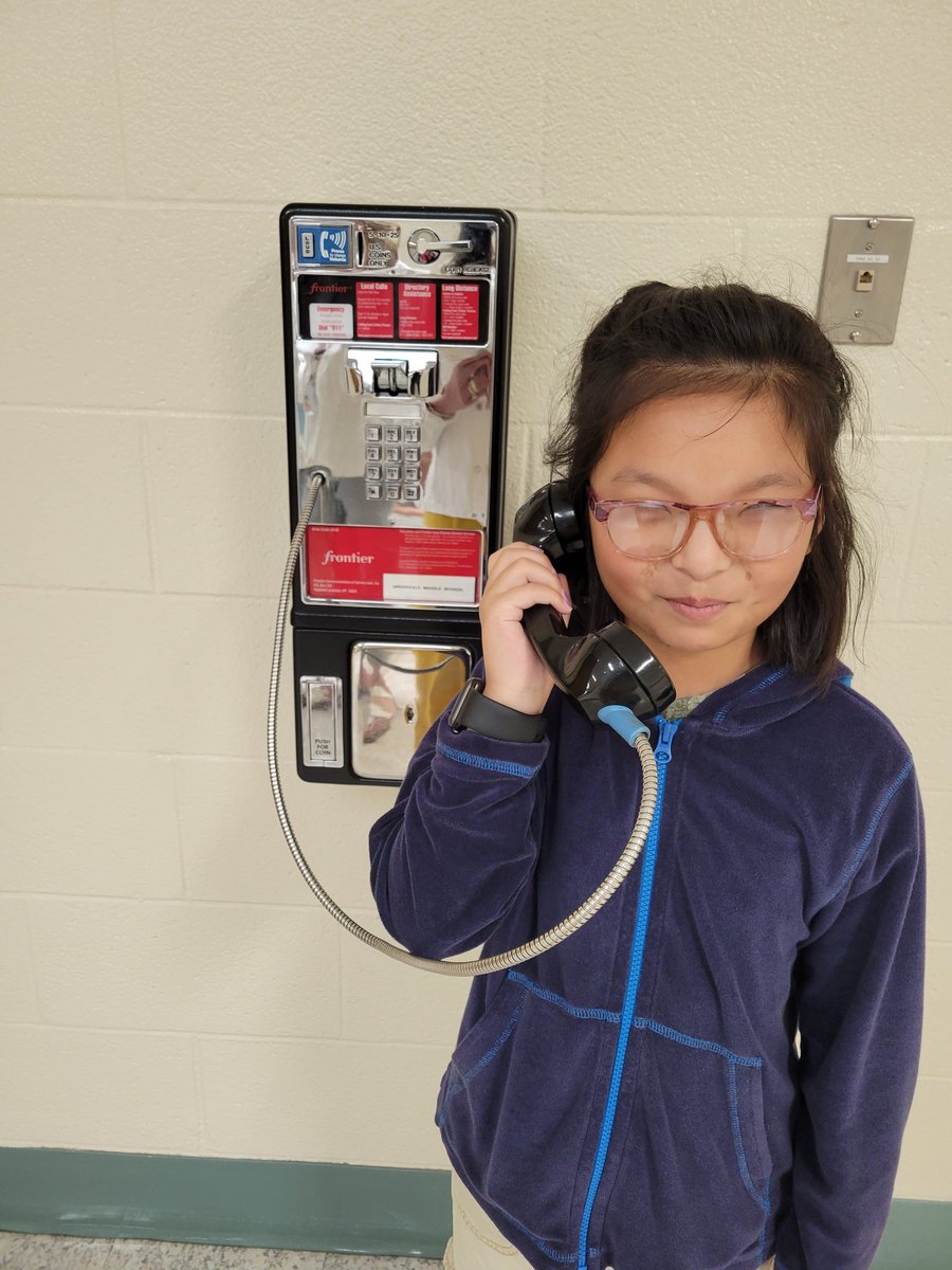 ClozitoLozito's tweet photo. VFES 5th grade had a wonderful experience touring UVMS. Thank you for your hospitality. #arlingtonspirit #VFES #UVMS https://t.co/PP1D07EiJS