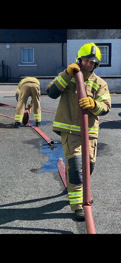 This week our training team are on the Island of Islay to facilitate a local task and task management course. Like every TTM, the first practical exercises today were introduction to hose and hydrant drills 🚒 

#TrainLocal
#YouAreSFRS