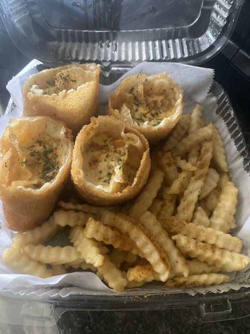 Watch Mrhenny's leaked NSFW photo on TwXstars