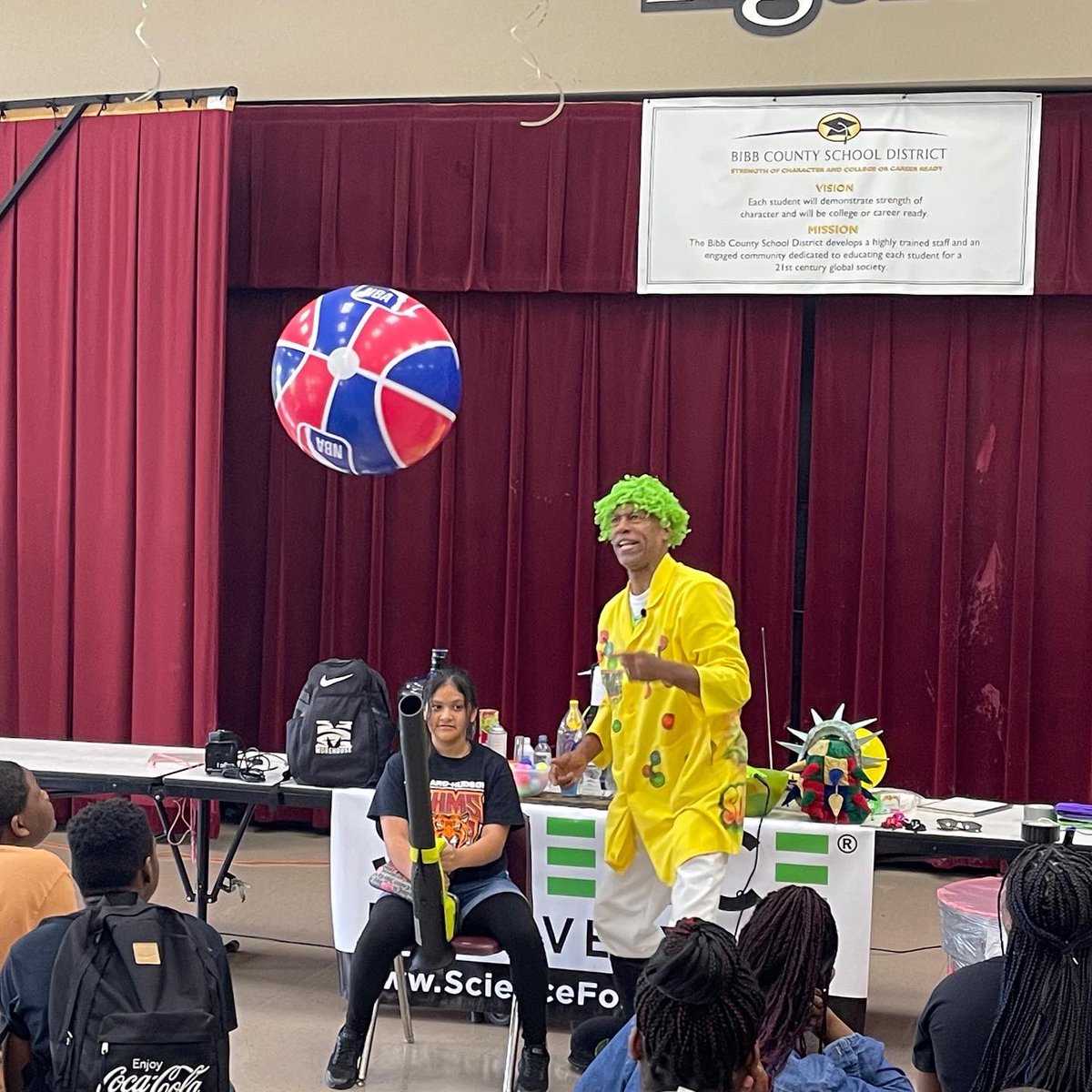 MiddleHudson's tweet photo. Today students in our 21st Century BCSD Before and After School Program met the Science Machine at summer camp today. It was an engaging and fun experience for all! #BCSD #Tier1Strong #READYtoROAR https://t.co/DTv5aPT5Zp