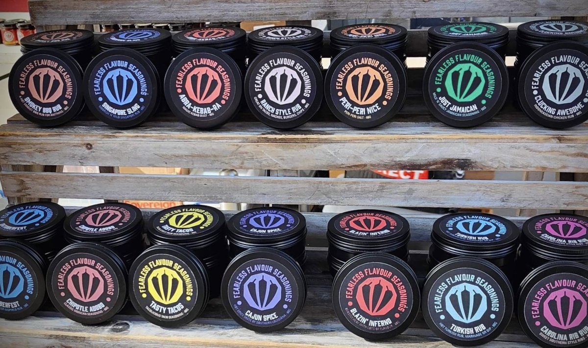 💙 FATHERS DAY GIVE-AWAY 💙

We have a new range! 15 flavours of seasonings and rubs, &amp; we're giving away 3 full sets. Place an order by midnight on Fathers Day to be entered into the draw. Winners published 20th June! See next tweet for Fathers Day deals justchillies.co.uk/coupon/dayofth…