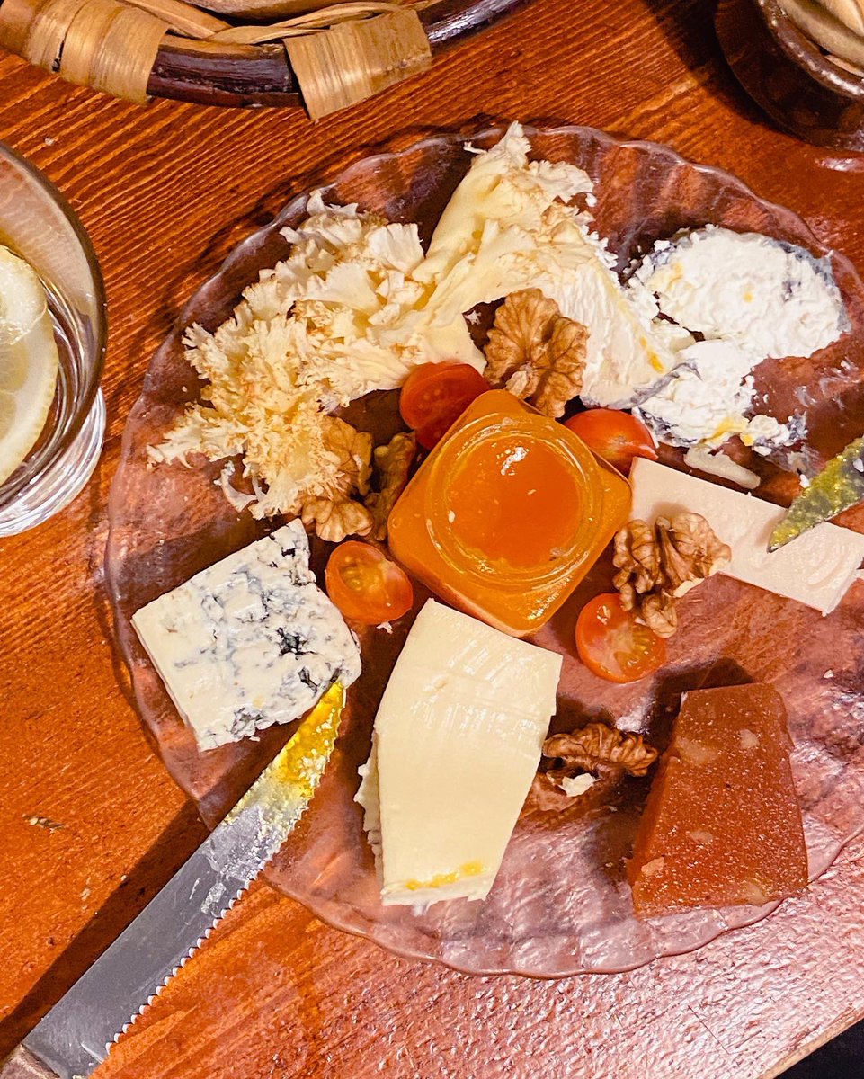 silviafooding's tweet photo. Taberna A Mina in Vigo has a je ne sais quoi que j’aime. 

https://t.co/6BekOJHn9M

Oh! And a complementary tapa with the drink. Perfect place to grab one. 

The cheese playter was different and lovely.
#havefunkeepfooding #cheese #taberna #tapagratis #drinks #vigo @TabernaAMina https://t.co/5VVsK05boH