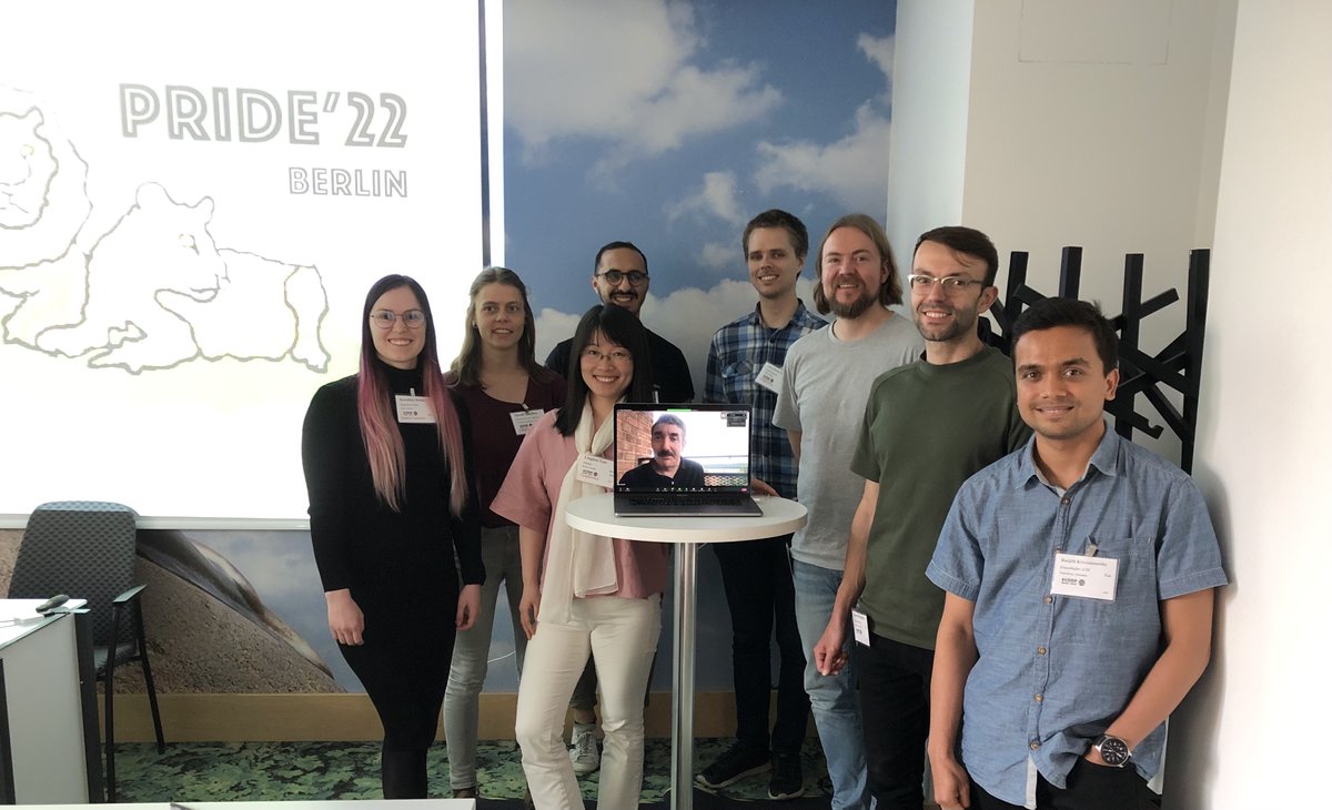LinghuiLuo's tweet photo. Our PRIDE workshop at #ecoop22 ended up with nice group pictures of all speakers. It was such a great experience for me! It was really fun and there were so many inspirations I got from the talks. Thanks everyone who contributed to the workshop! https://t.co/Ijh0XwbLcu https://t.co/nEEX8f2ZCi
