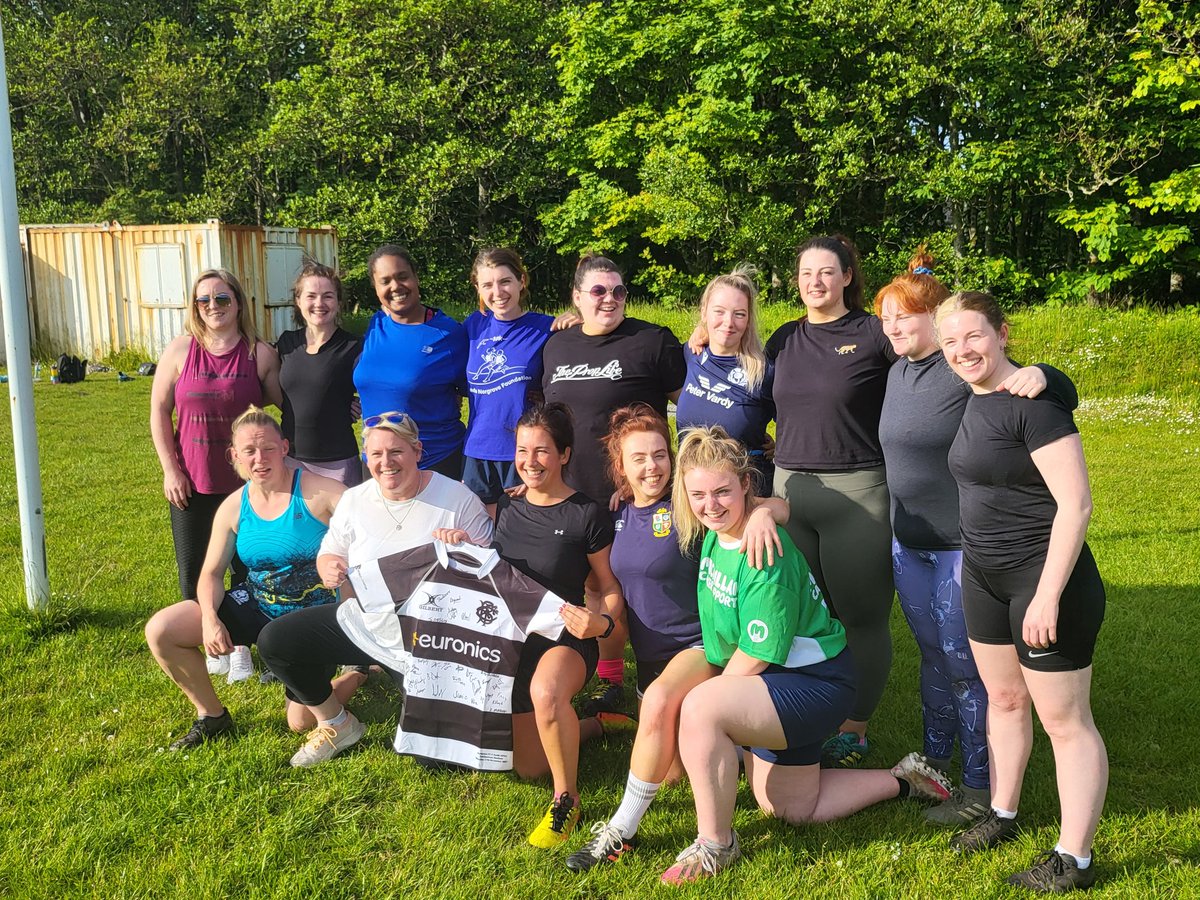 Fiona Stockley (@fionastockley22) on Twitter photo What an absolute treat to meet the <a href="/StornowayRFC/">Stornoway RFC</a> Ladies team tonight
Pleasure presenting them with a signed <a href="/Barbarian_FC/">Barbarian FC</a> shirt from our world record game against <a href="/WomenBoks/">SA Women's Rugby</a> in Nov.
#WRugby What an absolute treat to meet the <a href="/StornowayRFC/">Stornoway RFC</a> Ladies team tonight
Pleasure presenting them with a signed <a href="/Barbarian_FC/">Barbarian FC</a> shirt from our world record game against <a href="/WomenBoks/">SA Women's Rugby</a> in Nov.
#WRugby