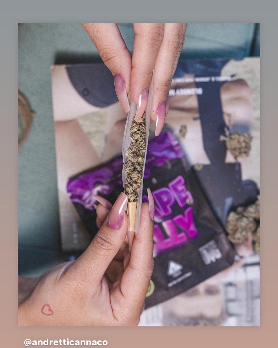 AyyeeLuv's tweet image. Make sure u follow @kushCafe2 on twitter &amp;amp; @kushcafe247 on #Instagram 

1st 50 follows get a gift!!! 

Get ready for the new drop this week!! #DC #DMV #Cannabis