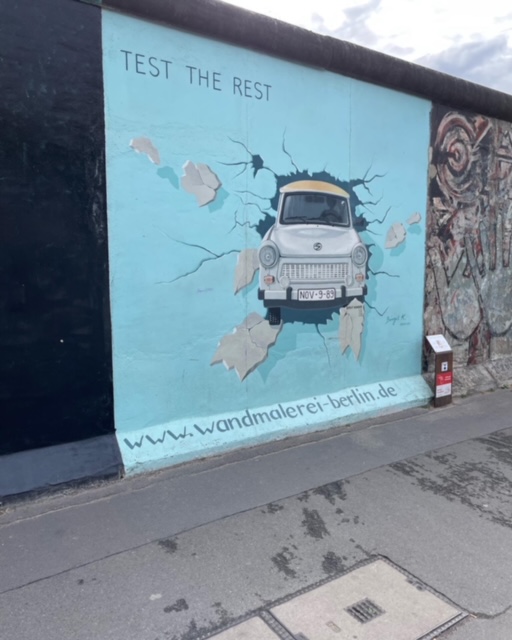 MizzouAbroad's tweet photo. These @Mizzou students are learning on the go while enjoying German culture. From the Berlin Wall to a bustling café, you can spend your summer studying #OutsideTheClassroom ! #StudyAbroad #Travel #ThinkOutsideTheClassroom https://t.co/HRnRXemxey