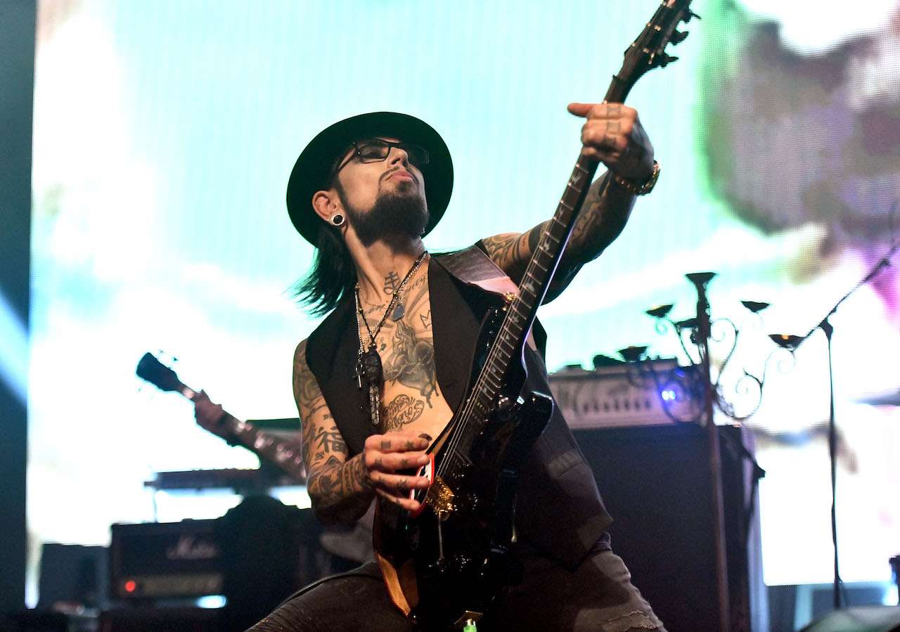 Happy birthday to Dave Navarro! 