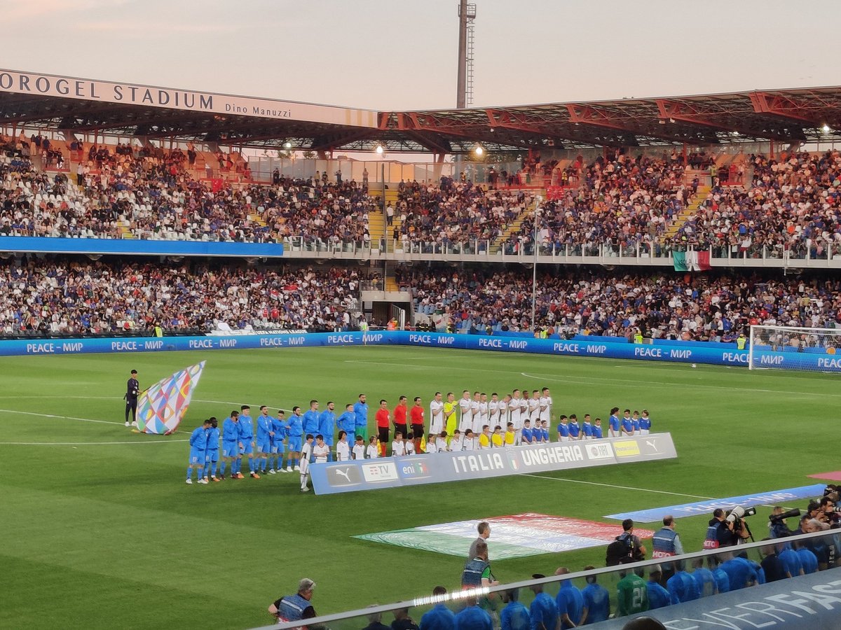 shurenste's tweet photo. #LepidaWifiTeam torna in campo con la Nazionale ! @LepidaScpA @albertogrillini @anodo @gmazzini https://t.co/GnqYCJWUWr
