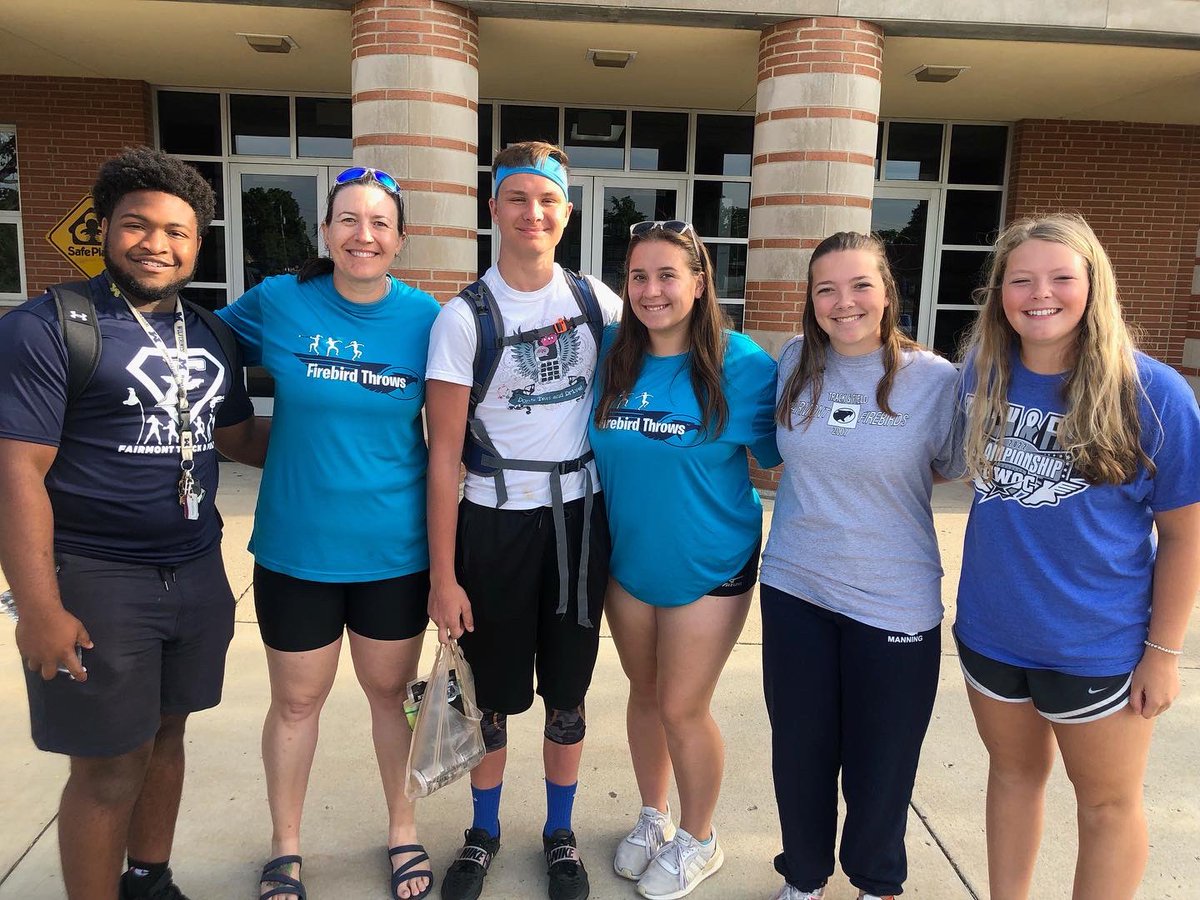 erinmolden's tweet photo. @OhioHSHammer @nationalthrows @LThrows @centervilletra2 @TrackWayne @SpringboroT_F Thank you for putting this on! All of the #FirebirdThrows team PRβd and I love that the best event is growing in Ohio πͺπΌ https://t.co/gLrBIFs1K8