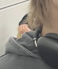 havenhyunin's tweet photo. jeongin in the background haha so cute https://t.co/3WR4t6lhh4