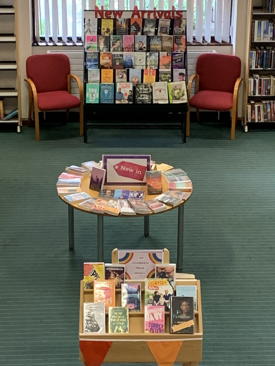 nathyc1972's tweet image. We have 3 sections of *New* to checkout from here at #BurnhamLibrary @SomersetLib!  ‘New Arrivals’; ‘New In’ &amp;amp; ‘Pride’ so something for everybody! Which will you choose? 🆕📚📀🌈 #NewBooks #WeAreSomersetLibraries