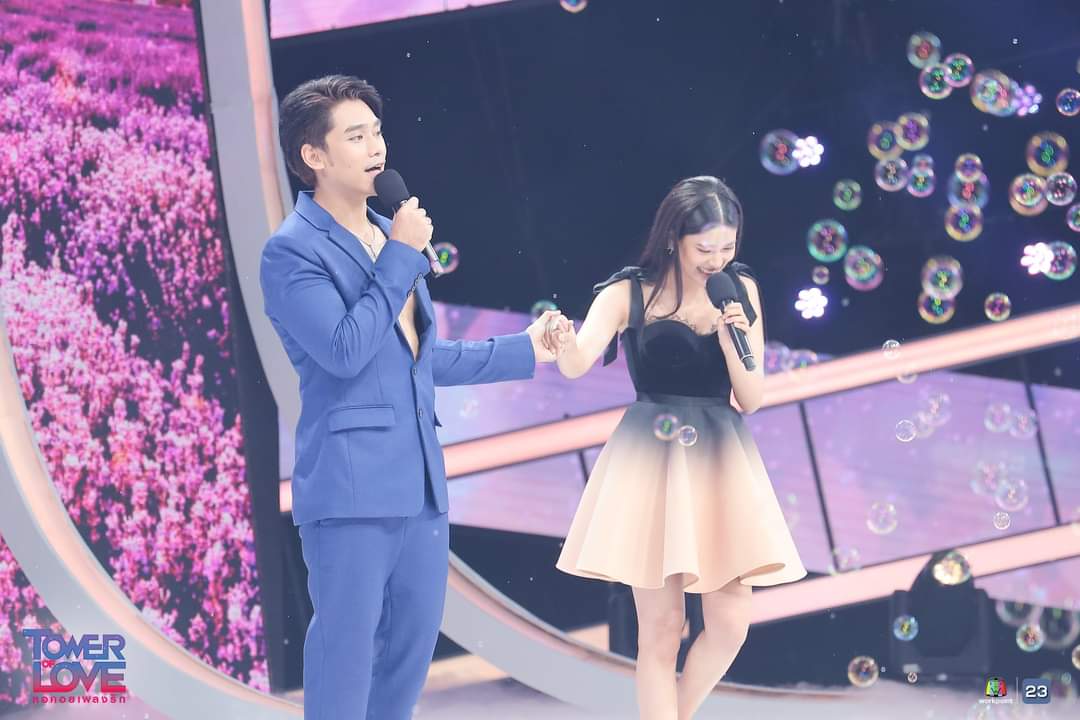 towerofloveWP23's tweet photo. #MyLove ภารกิจสุดท้ายกับเพลงที่แทนใจ #มากกว่ารัก ที่ร้องโดยสาวโสด #เรนเดียร์ปฤสยา และคู่เดตที่เธอตามหามาแสนนาน คือ #นายลูกเงาะ หรือ #อาร์ตสหวัสส์ วันนี้เสียงเพลงพาเขาและเธอเดินทางมาเจอกันแล้วตรงนี้

#TowerofLove 
📌ทุกวันอังคาร เวลา 20.05 น. ทาง #ช่องเวิร์คพอยท์23 #Workpoint https://t.co/LtYzncZQRD