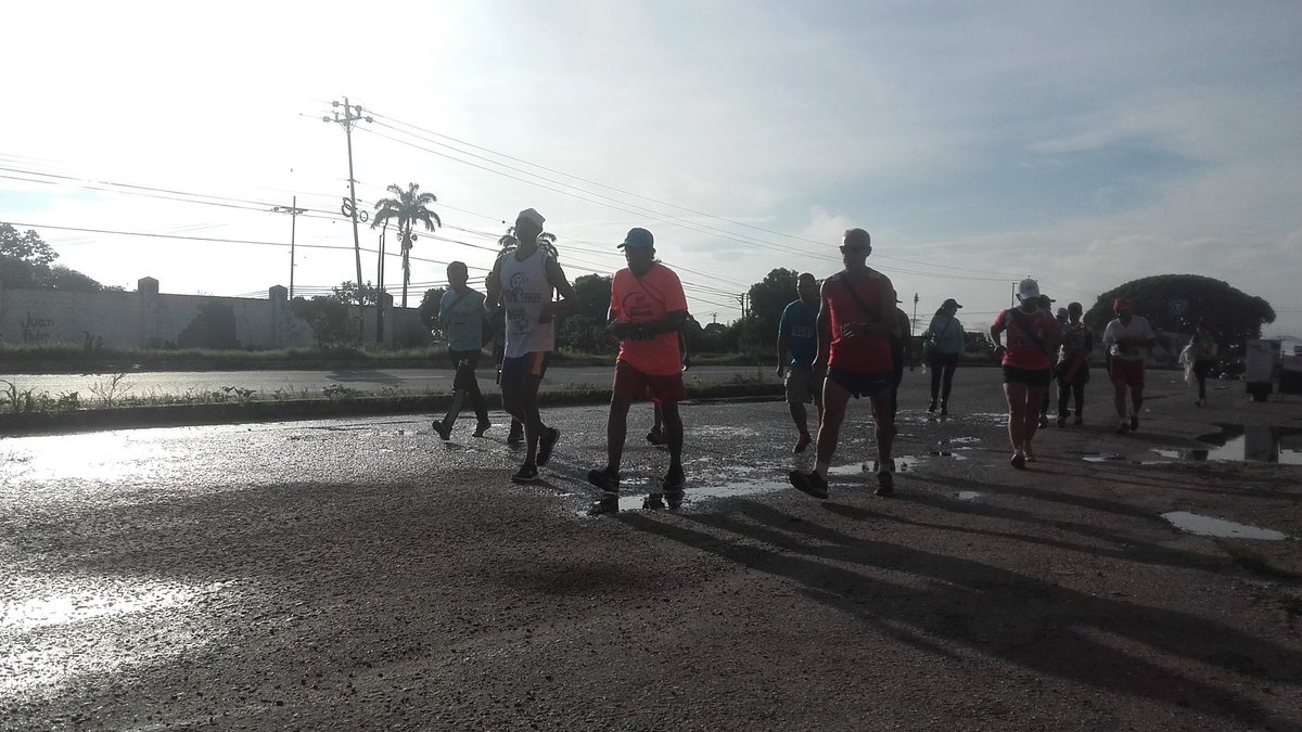 Salida desde la Intercomunal Aquilino Juárez, Puente de los Rastrojos, de la Caminata de Montaña 12K a la Vainilla realiza el Sábado 04 de Junio 2022. @circuitofitnessclub #funidecupal #YoCaminoALaVainilla #CaminataALaVainilla