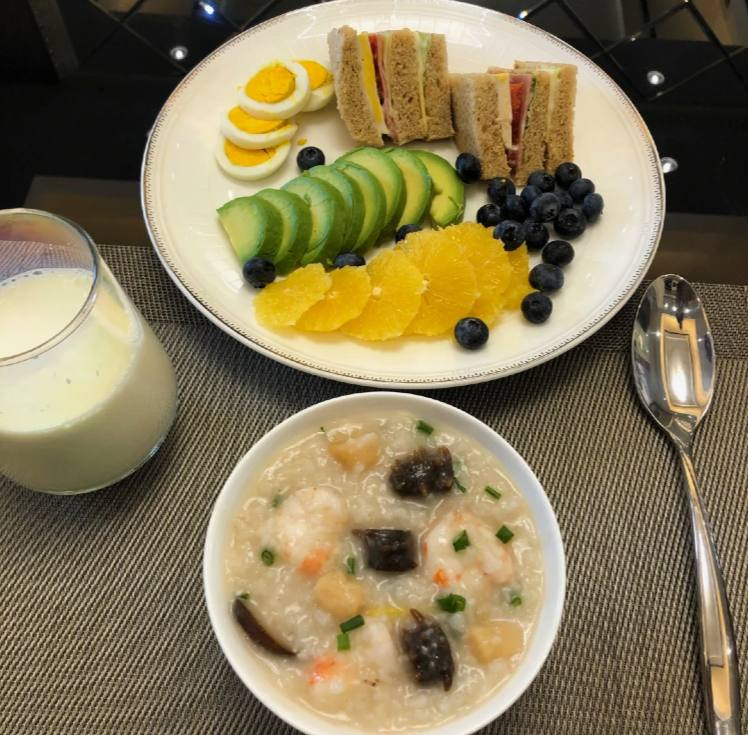 StacyDa35844916's tweet photo. #TodaysBreakfast Start a brand new day, don't fail to live, don't lose your way, take care of your body, do the things you like, treat the important people well, and remember to eat a good breakfast. https://t.co/j7xP0Vi3DS
