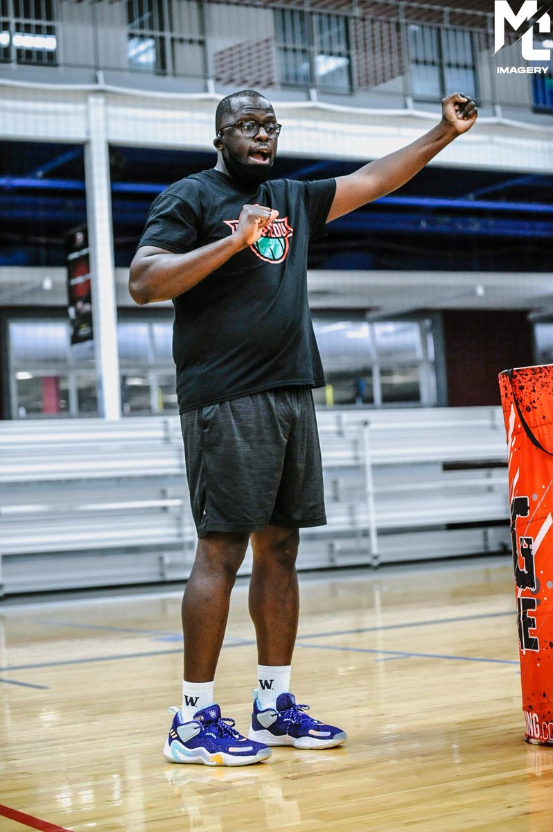 HoopsEdu's tweet photo. Spent a quantity of time proving my worth through my quality of work. They won’t see until they don’t see it in their performance any longer. #hoopsedu #teaching #basketball https://t.co/F4gVtOhjIy