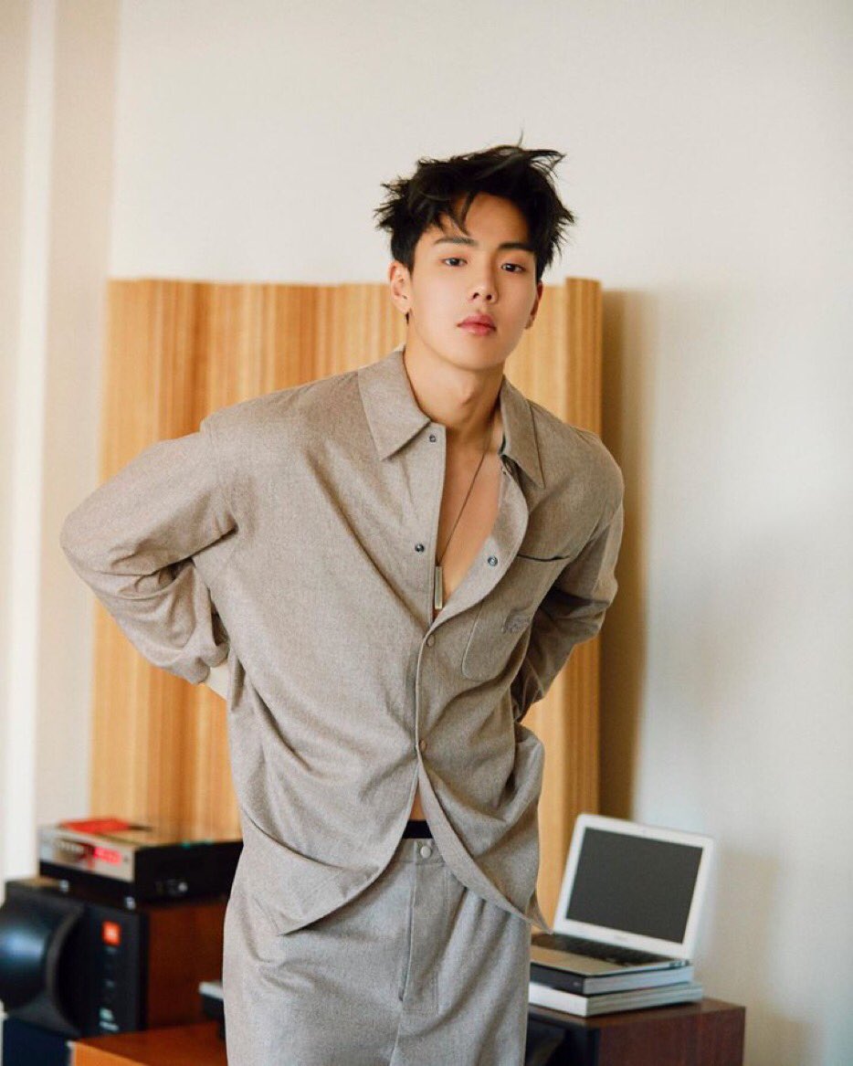 shownucb's tweet image. 318 dias 
#SHOWNU @OfficialMonstaX
