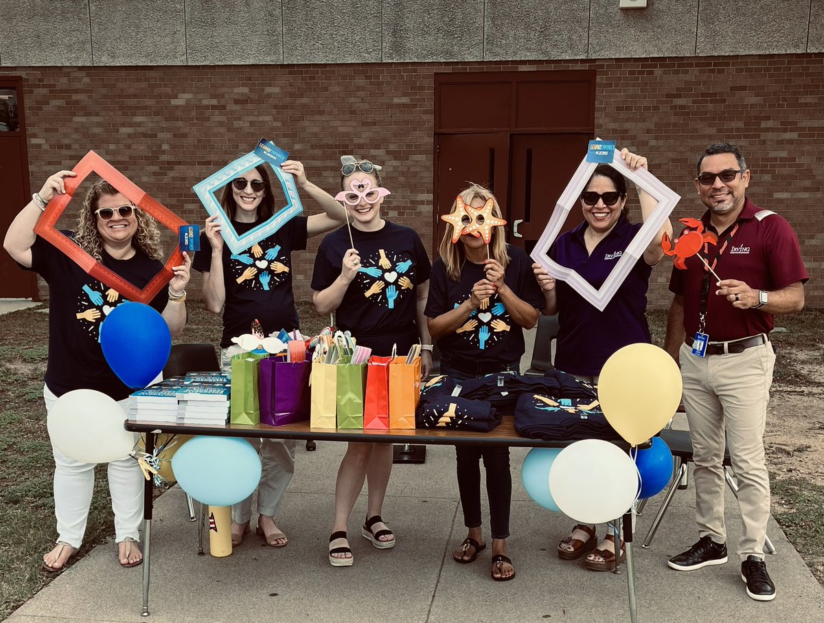 Kristen Price (@kristen_a_price) on Twitter photo Come stop by <a href="/Austin_Broncos/">Austin Middle School</a> until 12pm today to visit your favorite <a href="/world_iisd/">Please follow us at @IISDbil_esl</a> team and pick up your #L2E2022 Swag Bag! Come stop by <a href="/Austin_Broncos/">Austin Middle School</a> until 12pm today to visit your favorite <a href="/world_iisd/">Please follow us at @IISDbil_esl</a> team and pick up your #L2E2022 Swag Bag!