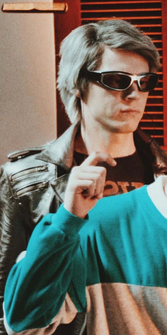 I_stole_timee's tweet photo. " I'm not one to judge, but sometimes the students need a push in the right direction when it comes to decision making."

#XMenApocalypse 
#PeterMaximoff
#Quicksilver 
#MutantandProud
#MutantMonday 
#SaveQuicksilver https://t.co/alek0RikwU