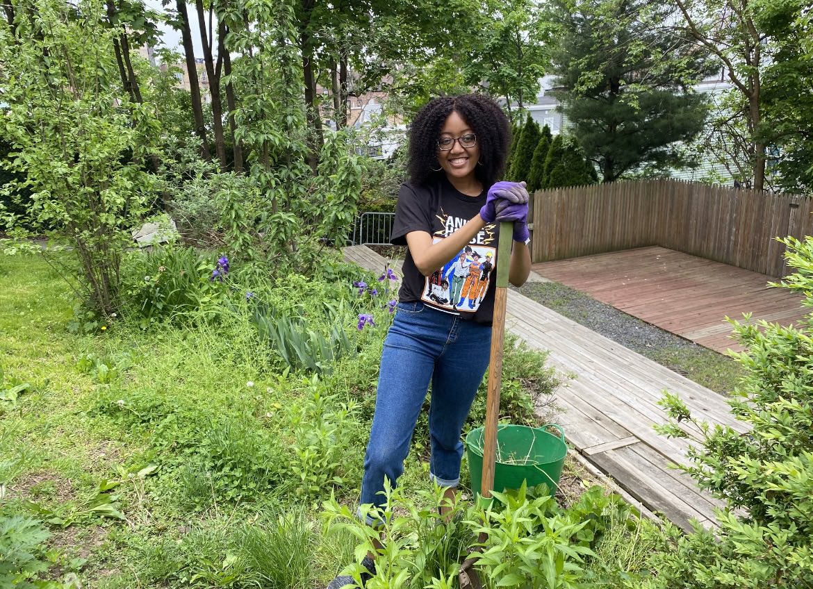 Spend your Saturday at #KHCC!

This is your chance to become a garden volunteer at KHCC and help make our garden greener. Join us on Saturday, June 11th from 11 AM to 2 PM. Link in bio!