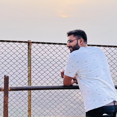 khare132's tweet photo. #NewProfilePic https://t.co/Oe7I0XuYWN