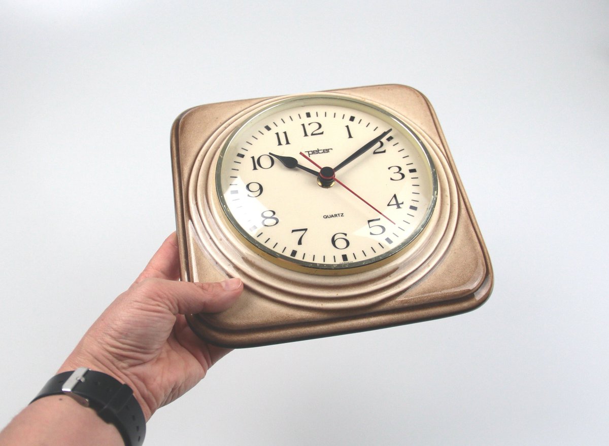 ArtmaVintage's tweet photo. Vintage Wall Clock Ceramic clock in Flamed cream brown color 1970s Germany https://t.co/k0BYuqkunm #ceramic #wallclock #madeineurope #wallhangingclock #kitchenwallclock #flamedcreamcolor #etsy #cappuccinobrown https://t.co/SP05hrPJXO